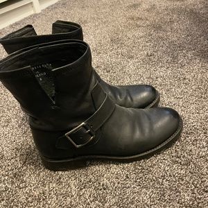 Women’s shirt Veronica Frye boot